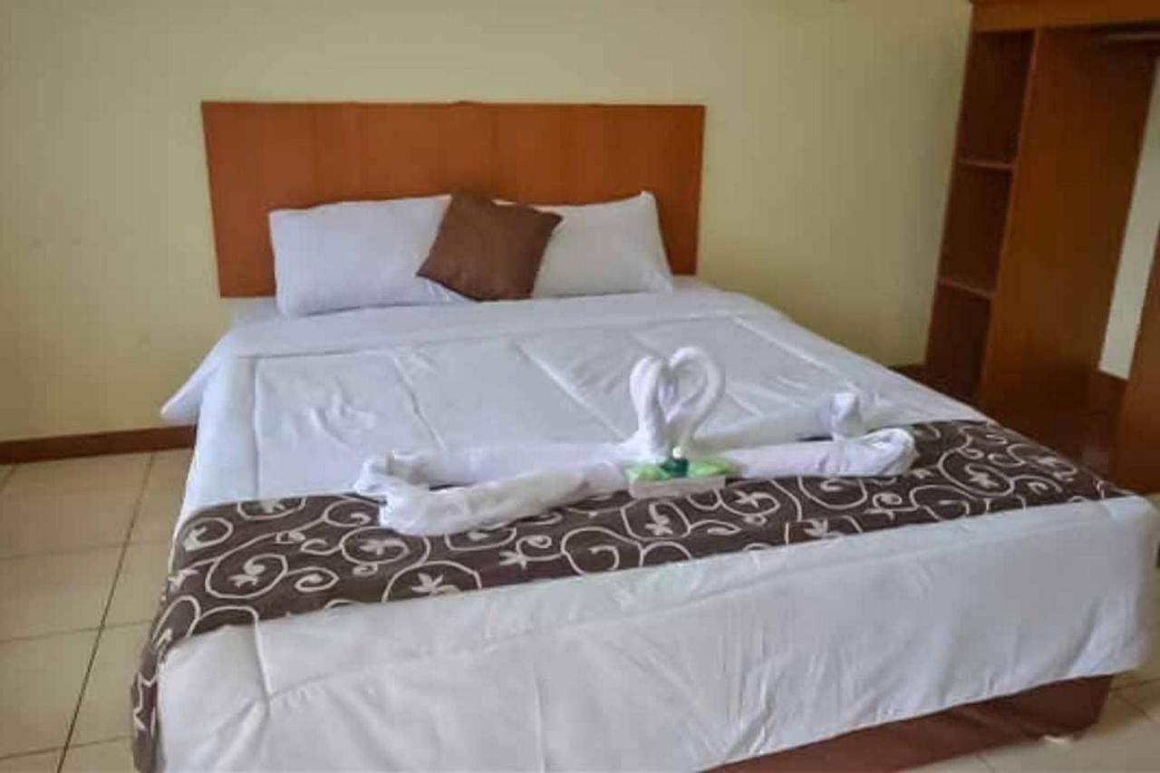 Hotel Puspa Sari Redpartner Ciater Buitenkant foto