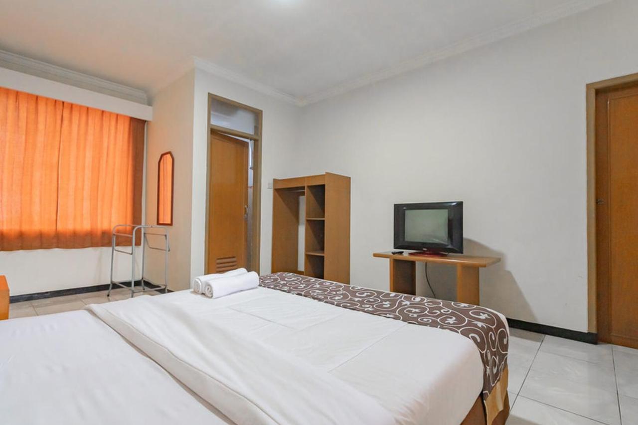 Hotel Puspa Sari Redpartner Ciater Buitenkant foto