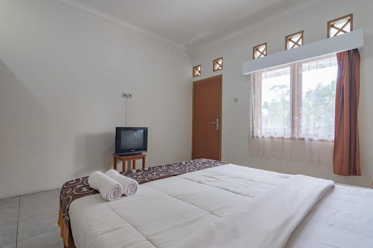 Hotel Puspa Sari Redpartner Ciater Buitenkant foto