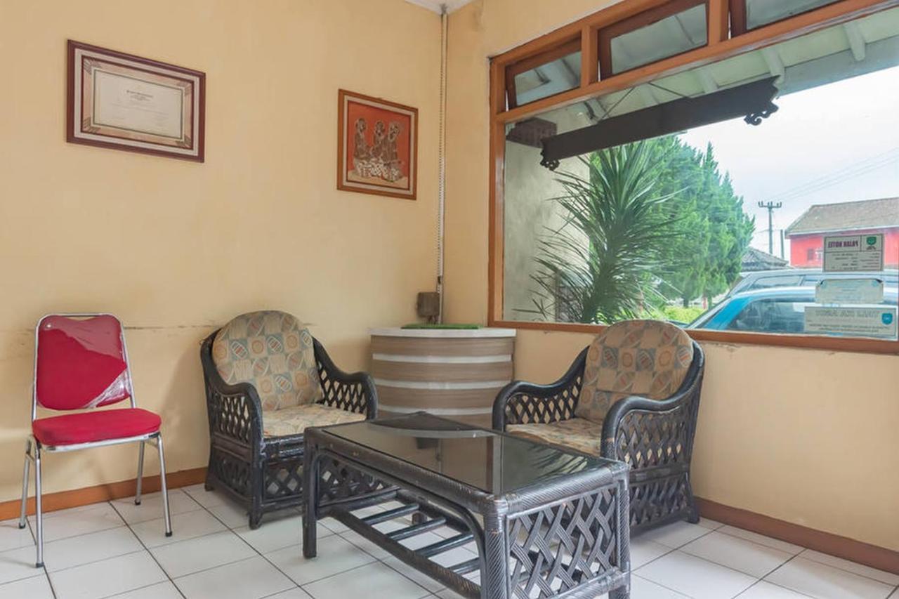 Hotel Puspa Sari Redpartner Ciater Buitenkant foto