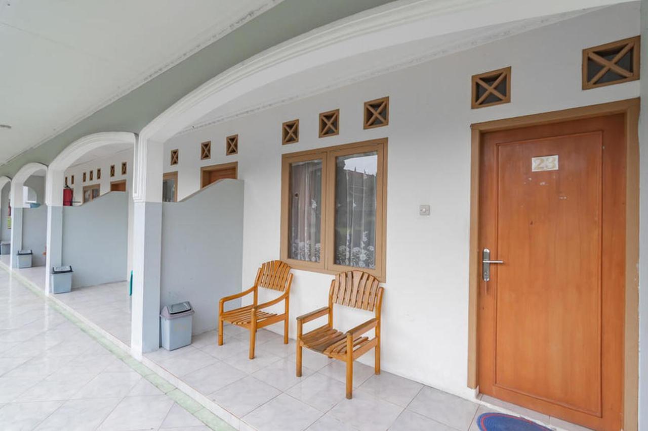 Hotel Puspa Sari Redpartner Ciater Buitenkant foto